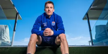 Trainer woest na bizarre actie van aanvoerder Ryan Thomas