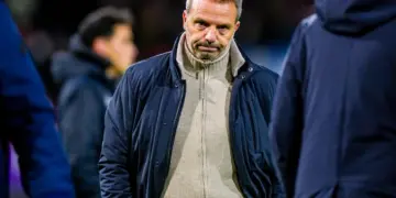 Maurice Steijn verliest beheersing en krijgt rood na de wedstrijd