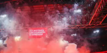 KNVB grijpt keihard in: Ajax staat voor de zwaarste straf in jaren!